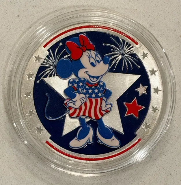 Patriotic Minnie Disney medallion coin, front (The Land Pavilion, EPCOT)
