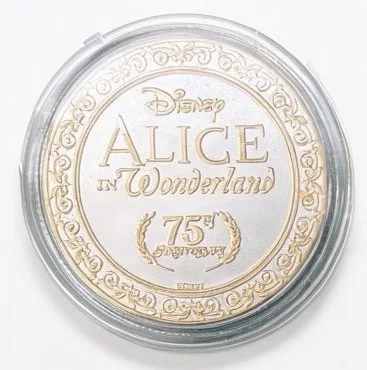 Queen of Hearts Disney medallion coin, Alice in Wonderland 75th Anniversary back (World of Disney (West), Downtown Disney District)
