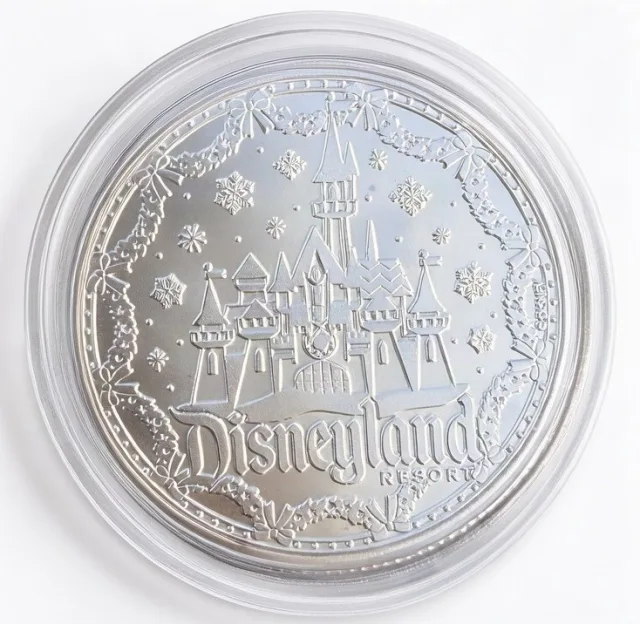 Christmas Tree Stitch Disney medallion coin, Disneyland Resort at Christmas back (Candy Palace / Penny Arcade, Disneyland Park)