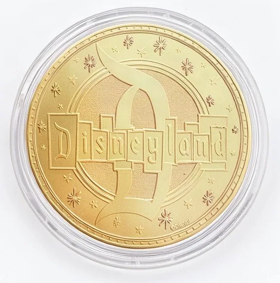 Minnie Mouse Disney medallion coin, Disneyland back (Candy Palace / Penny Arcade, Disneyland Park)