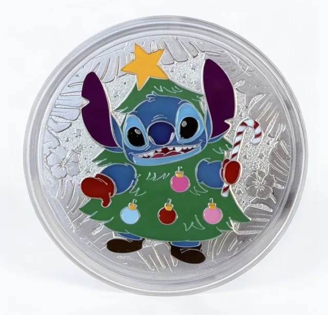 Christmas Tree Stitch Disney medallion coin, front (Candy Palace / Penny Arcade, Disneyland Park)
