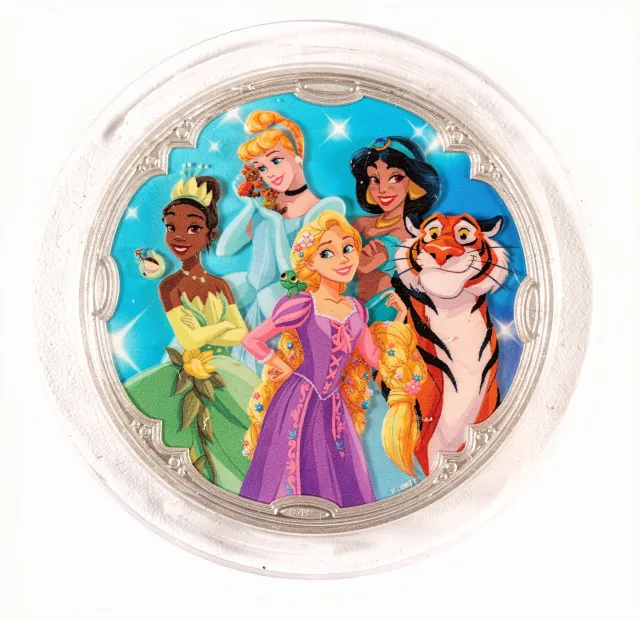 Princesses & Companions Disney medallion coin, front (Emporium, Magic Kingdom)